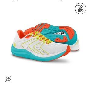 Women’s Topo Phantom2 running shoe size 9.5